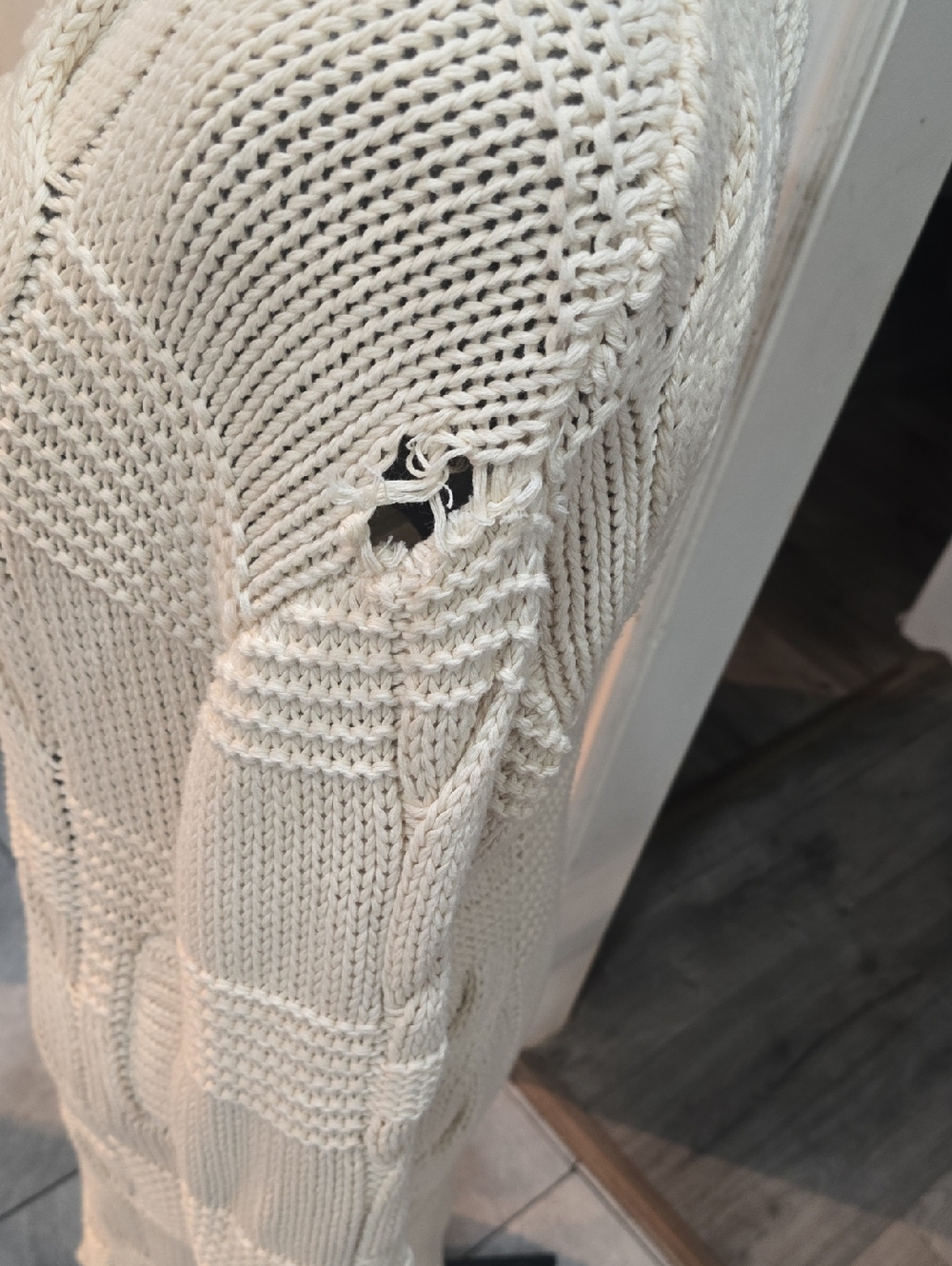 Pilcro Cream Cable Knit Toggle Cardigan(small Damage On The Sleeves) - Picture 3 of 7